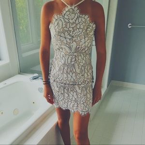 WORN ONCE/halter style lulus dress